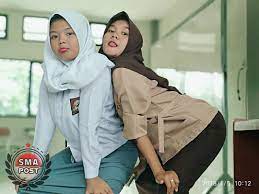 Jilatin pantat sama bokong cewek cantik abg. Pantat Smu