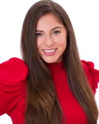 Alexandra Vitale's Instagram, Twitter & Facebook