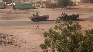 صلاح الاخفش يغني مع معجبيه ويرقص الحضور في عرس ال المغارم. ØªÙ…Ø±Ø¯ Ø¬Ù‡Ø§Ø² Ø§Ù„Ø£Ù…Ù† ÙÙŠ Ø§Ù„Ø®Ø±Ø·ÙˆÙ… Ø­Ù…ÙŠØ¯ØªÙŠ ÙŠØªÙ‡Ù… ØµÙ„Ø§Ø­ Ù‚ÙˆØ´ ØµØ­ÙŠÙØ© Ø³ÙˆØ¯Ø§Ù†Ø²ÙˆÙ…