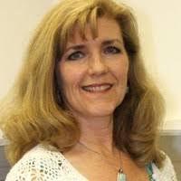 Holly Zook's Instagram, Twitter & Facebook