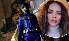 Batgirl FIRST LOOK: Leslie Grace transforms into iconic superhero | Daily  Mail Online