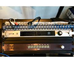 Le pianure occupano soprattutto la zona centrale e settentrionale della repubblica; Moosers S Review Neve 1272 Custom Summing Mixer Audiofanzine