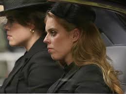 FOTO Princezná Beatrice po pôrode dcérky: Celá v bielom ako nevesta!  Inšpirovala sa Kate?