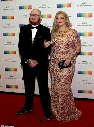 She is a music artist, actress and a daughter of rob schneider and his first spouse london king. Elle King Says Her Destructive Marriage Led To Substance Abuse Ptsd And Depression Daily Mail Online