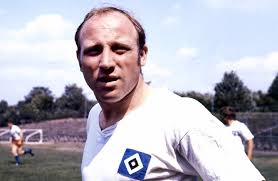 Thomas mueller of germany and former german football player gerd mueller are pictured with the first official ball, torfabrik for the german. How Gerd Muller S 1971 72 Season Propelled Him To Greatness