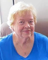 Elisha Stoddard's Instagram, Twitter & Facebook