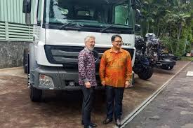 We are one of the world's most successful automotive companies. Ikut Giicomvec 2020 Daimler Bawa 2 Produk Anyar Otomotif Bisnis Com