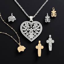 Traveling with James Avery Necklaces