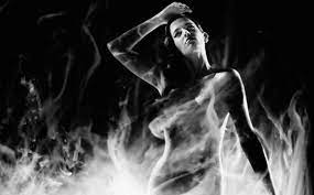 Eva green is a former bond girl, playing vesper lynd in the james bond film casino royale. Sin City 2 Mehr Coole Bilder Von Jessica Alba Eva Green Und Co