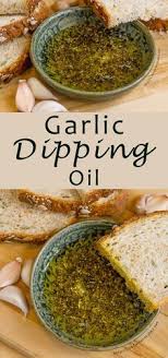Garlic Dipping Oil Is The Easiest Appetizer To Make With Italian Herbs And Lots Of Garlicky Goodness Recettes D Amuse Gueules Recettes De Cuisine Idee Recette