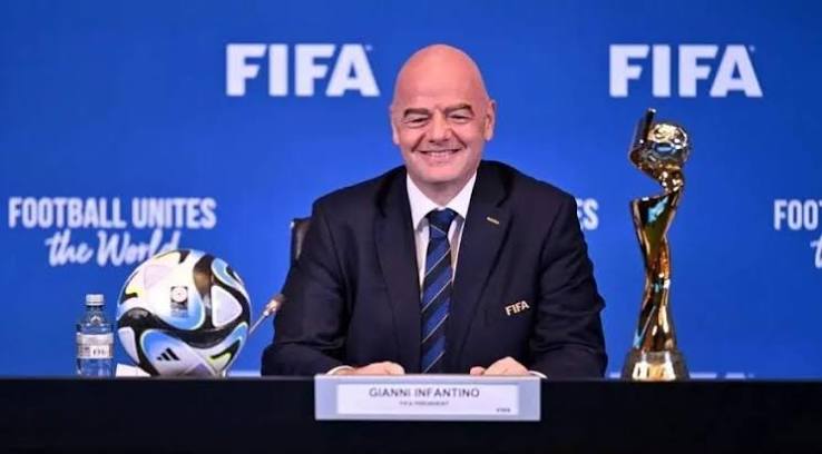 Ap&oacute;s repercuss&atilde;o negativa e amea&ccedil;a de boicote, Fifa desiste de projeto de abrir direitos comerciais a investidores privados - Jornal O Sul