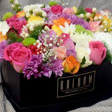 Assorted Love Heart In 2020 Flower Delivery Valentine Special Heart Box