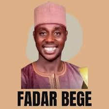 YAU SHEKARU 9 DA RASUWAR MARIGAYI UMAR ABDULAZIZ BABA FADAR BEGE. An haifi  Umar Abdul-Aziz Baba da akafi sani da (Fadar Bege) a garin Garko karamar  Hukumar Wudil a Ta Wancan Lokacin,