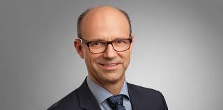 Sandtler, a webshop for carparts, wants to be the first address for performers in the automotive world in the real world as well: Zimmermann Consulting Ihre Vorsorgespezialisten