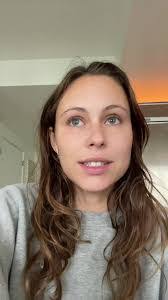 Stella Barry's Instagram, Twitter & Facebook