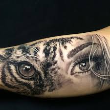 Smashed bulb with electricity | best tattoo design ideas. Home Electric Fresco Tattoos Portland