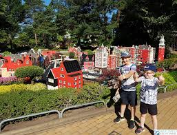 Od 1 lipca 2000 połączona jest mostem nad sundem ze szwedzkim malmö. Legoland Dania Mapa Dojazdu