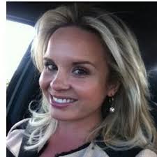 Abby Burns (@24Bluebell24)