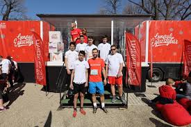 Jövőre a tokiói olimpián újra az aranyért versenyzik, emellett olyan fontos ügyek mellé is. Gyermekek A Balatoni Futoversenyen Markamonitor