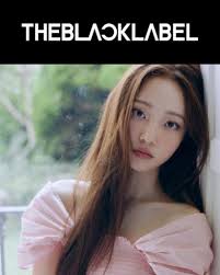 YOUNGSEO is reportedly set to debut in THE BLACK LABEL's new co-ed group.  🔗 m.entertain.naver.com/home/article/241/0003442541