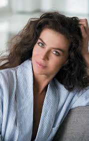 Actriz, cantante, escritora y presentadora. Margarita Rosa De Francisco