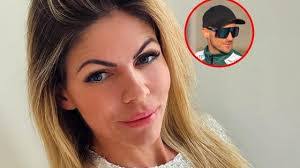 Dania Leon's Instagram, Twitter & Facebook