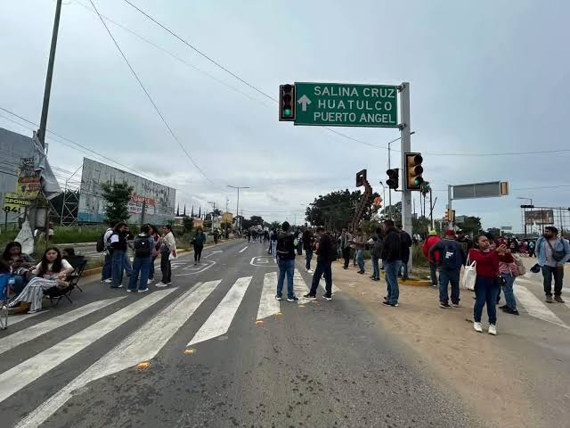 Salcedo mantiene paro de 48 horas ante falta de respuestas de las autoridades #NoticiasSIN Detalles en: