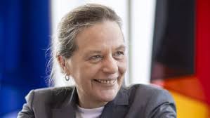 Bundeswahlleiterin Ruth Brand zur Bundestagswahl 2025: „Wir liegen gut im  Plan“