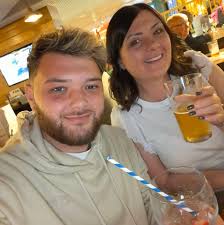 Looking for a hair dresser to do a colour , available for 31st October am  please, any recommendations would be great. Thanks