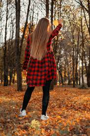 Können sie um 10.30 uhr meine tür offenen? Herbst Kommt Hallo Herbst Schone Blonde Madchen Auf Foto Vorratig Crushpixel