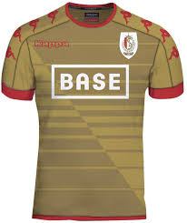 Ces dimensions varient selon les pays, ainsi en italie on utilise communément des bouchons de 26 mm de diamètre qui garantissent une plus forte tenue dans le temps. Standard Liege 2016 17 Kits Unveiled