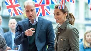Prinz william und seine frau kate mit ihrer neugeborenen tochter beim verlassen des krankenhauses st. Prinz William Wurde Homosexualitat Meiner Kinder Unterstutzen Eine Sorge Habe Er Leute