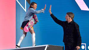 Przeglądaj tysiące produktów, zamów i skorzystaj z darmowej dostawy do salonów empik w całej polsce! Amelia Brodka Sky Brown And Tony Hawk The 2020 Makers Conference