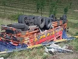 Dibutuhkan tenaga perawat untuk menunjang pelayanan, perlu … Sopir Ngantuk Truck Muat Pipa Terguling Di Rembang Berita Satu