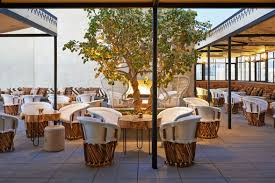 To that end i (once again for 2015) made it my mission to scout 10 of the coolest rooftop bars in los angeles just for you and yes they all come with incredible views, lush. The 10 Best Rooftop Bars In Los Angeles Wheretraveler