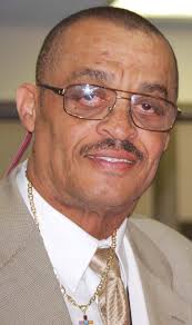 What concerns do readers have about the Kankakee city administration?