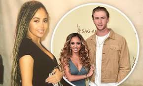 With protests in the aftermath of george floyd's death continuing into their second week, riverdale star vanessa morgan is using this time to educate her followers about hollywood's. Za89gyjclub3em