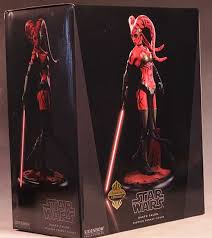 Review and photos of Star Wars Darth Talon bust and statue