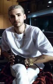 Tokio hotel é uma banda alemã fundada em 2001 pelos irmãos bill kaulitz e tom kaulitz e seus amigos georg listing e gustav schäfer. 77 Ideias De 777 Hair Hair Hayley Williams Selena Selena