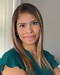 Kelly Lebow's Instagram, Twitter & Facebook