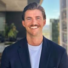 Vandaag mijn eerste dag gehad in mijn nieuwe functie bij Royal Swinkels. Ik  ga hier aan de slag als Accountmanager Out Of home. Wiet Raedts dank voor  het vertrouwen en het warme