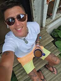 Happy Monday, all you beautiful people. Hope your week is off to an amazing  start. Much love! 🖤