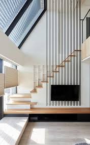 Amenager Et Decorer Dans L Escalier Aussi Blog Rhinov En 2020 Amenagement Escalier Decoration Escalier Escalier Relooking