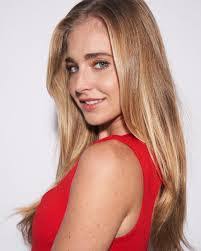 Rebecca Lunde's Instagram, Twitter & Facebook