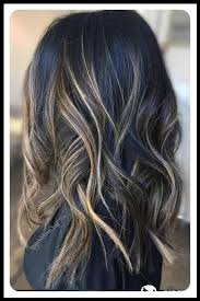 33 Schone Frisuren Fur Graues Haar Balayage Brunett Balayage Frisur Brunette Haarfarbe