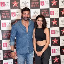 Shabir Ahluwalia & Sriti Jha with producers Prateek Sharma and Parth Shah at the premiere streaming of the first episode of Oh Hamnava – Tum Dena Saath Mera, a Studio LSD production!