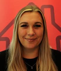 Kelly Pinder's Instagram, Twitter & Facebook