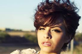 A cute bob with razored edges will add a stylish flair to tousled short locks that is both chic and flattering. Best Women Hairstyle For Round Face Women Hairstyles