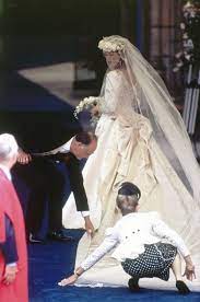 Sarah Ferguson Wedding Day And Father On Pinterest Royal Wedding Gowns Royal Wedding Dress Royal Brides