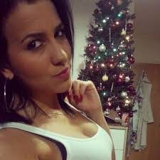 Henrietta Toth's Instagram, Twitter & Facebook